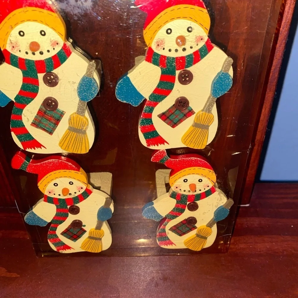 Vintage Dead stock Set of 4 Wooden 4”Snowman Napkin Rings Christmas Decor